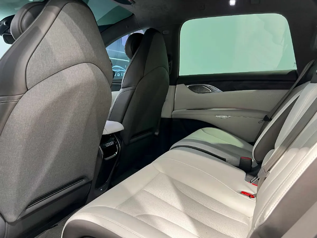 2023 IM LS7 BEV 100KWH,autocango,china used car exporter,china ev exporter,chinese used car exporter,chinese used ev exporter