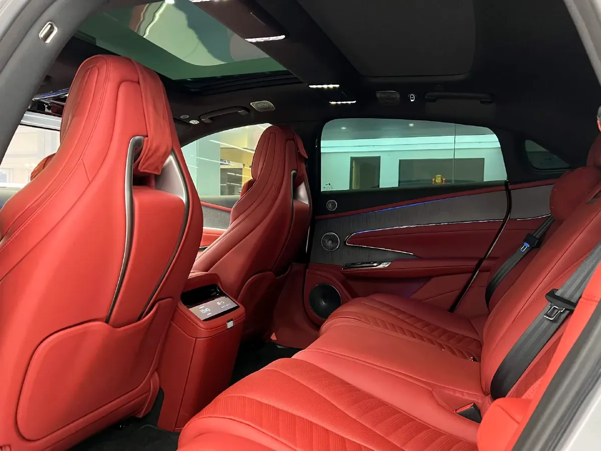 2025 YangWang U7 BEV 135.5KWH,autocango,china used car exporter,china ev exporter,chinese used car exporter,chinese used ev exporter