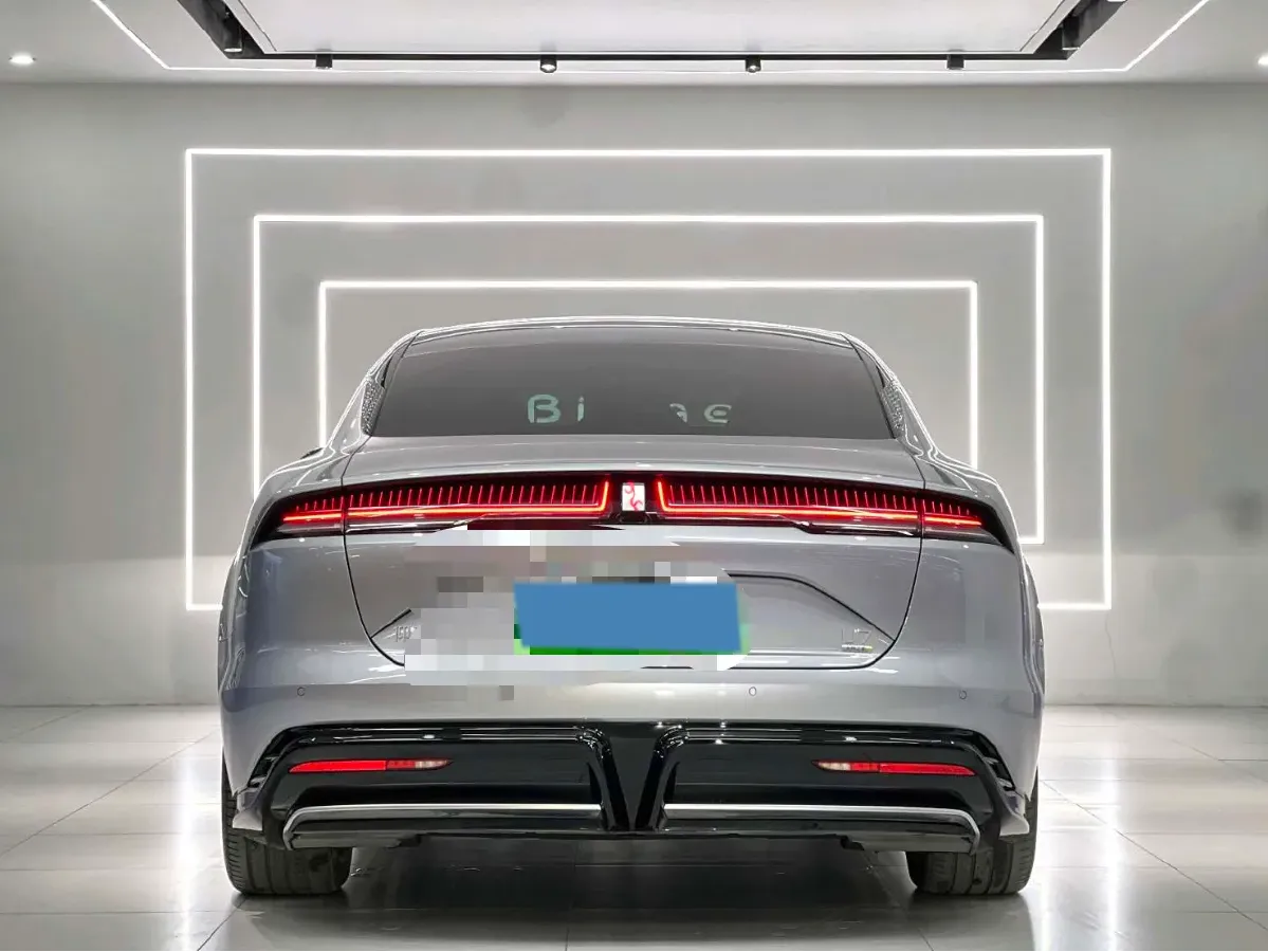 2025 YangWang U7 BEV 135.5KWH,autocango,china used car exporter,china ev exporter,chinese used car exporter,chinese used ev exporter