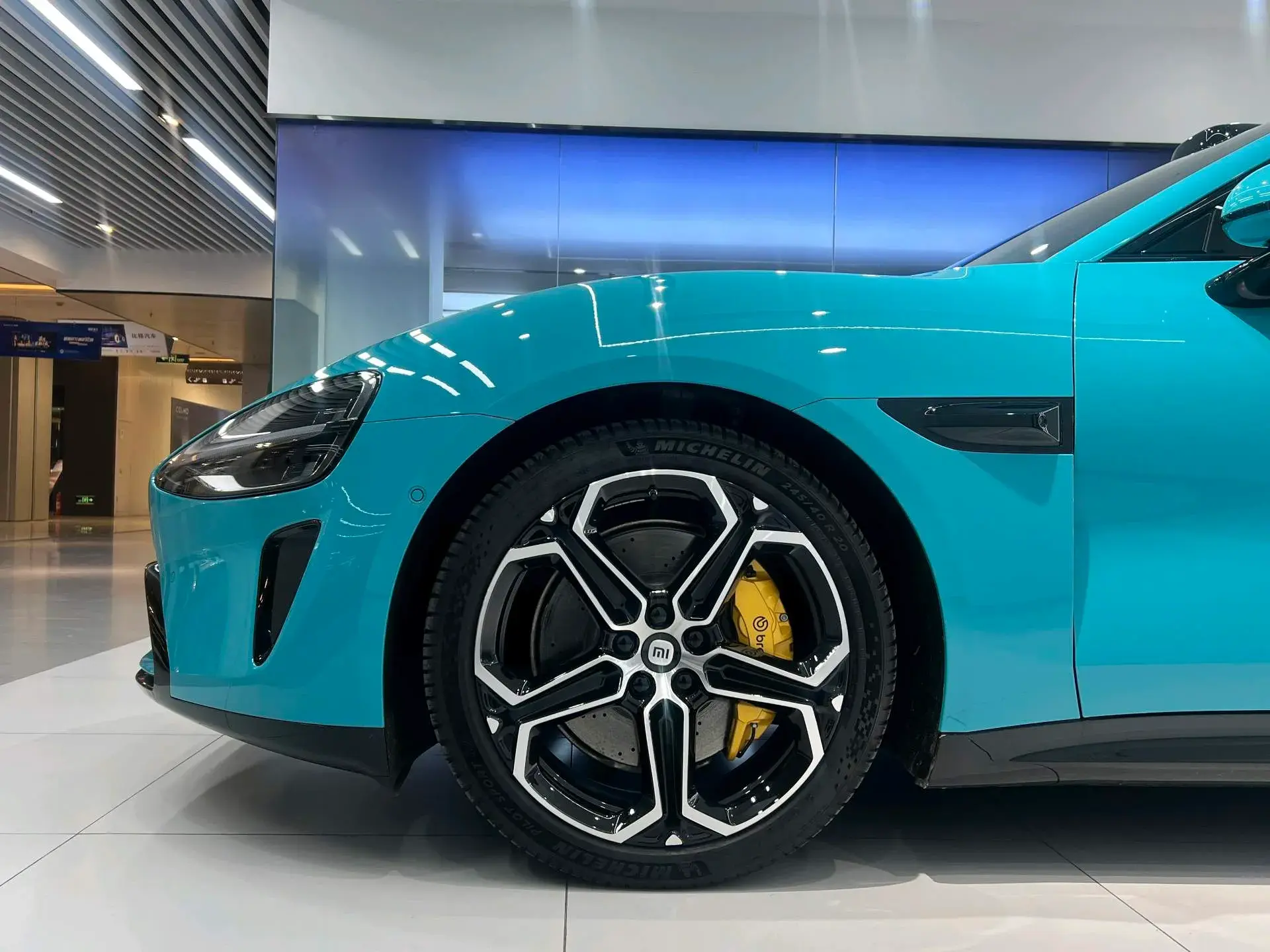 2024 MI SU7 thumbnail 4