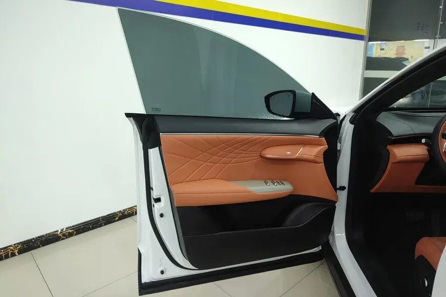 2023 DEEPAL S07 thumbnail 4