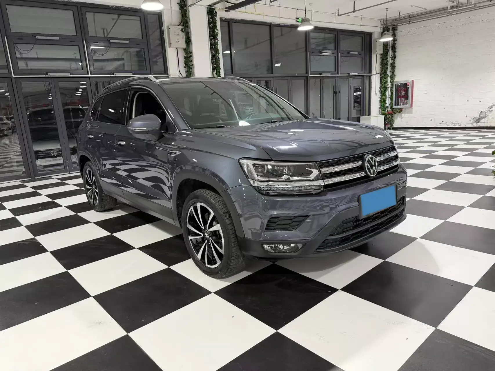 2021 VOLKSWAGEN THARU thumbnail 3