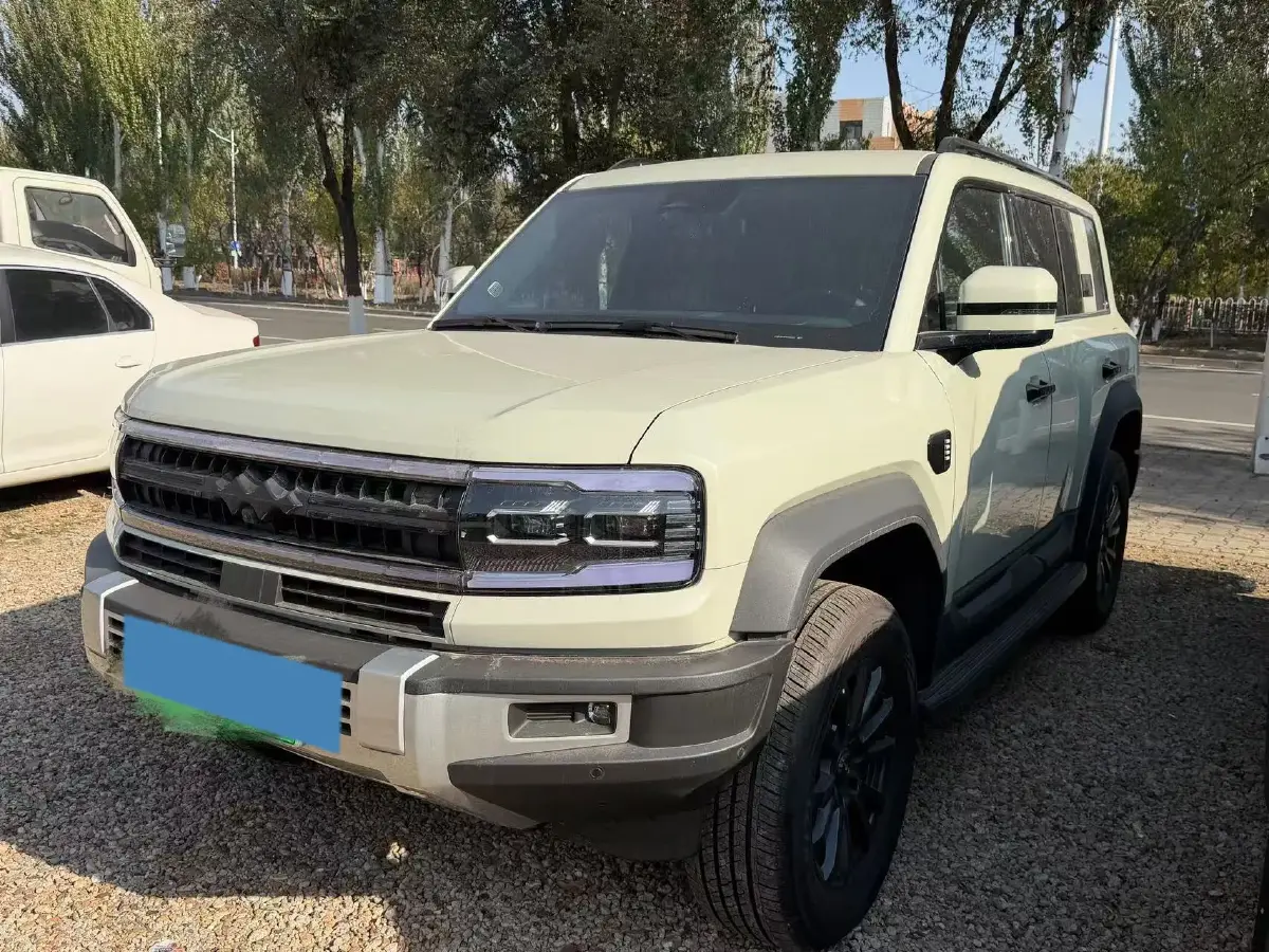 2025 FangChengBao Bao 5 1.5T 194HP L4 E-CVT PHEV 31.8KWH