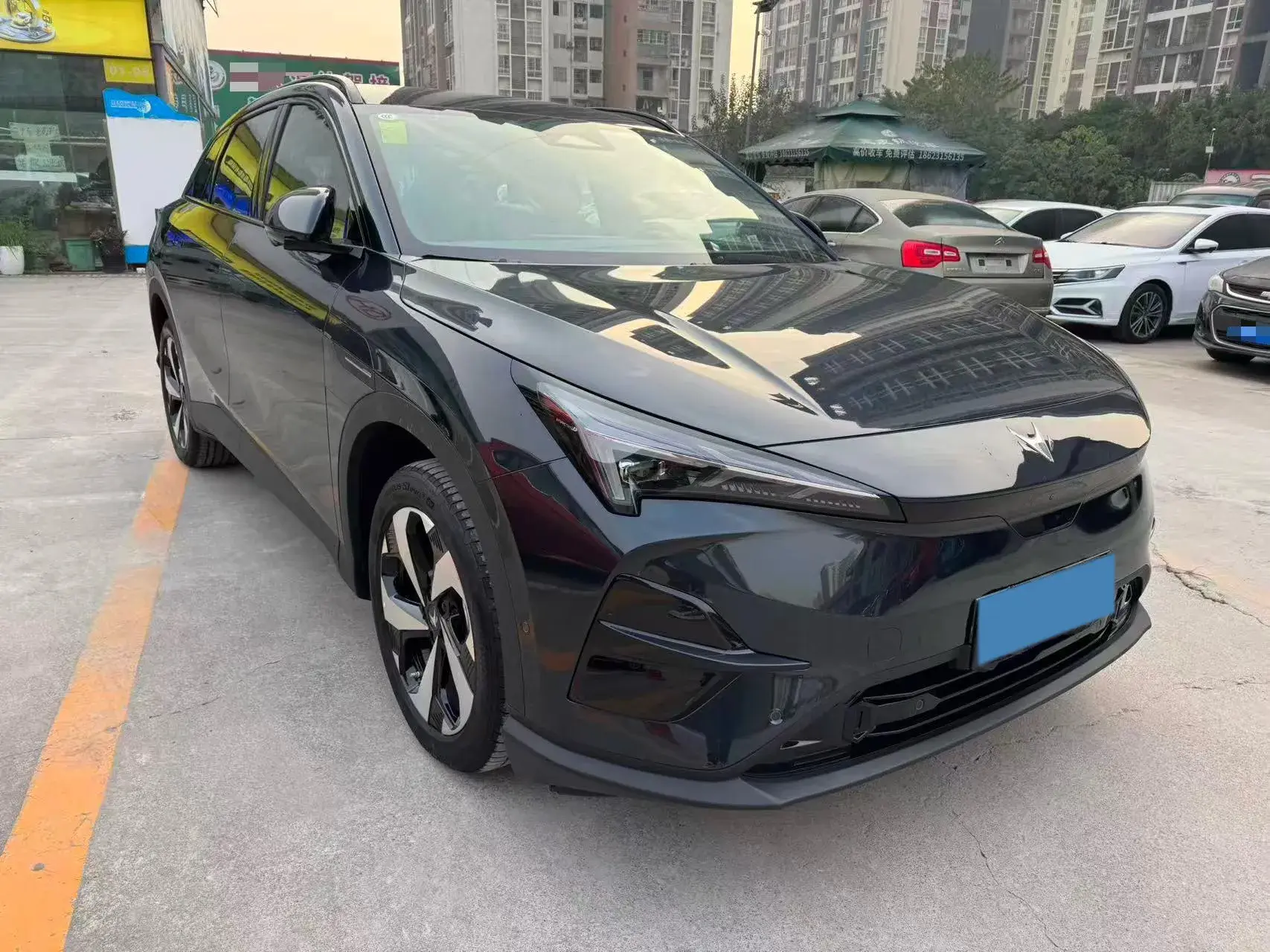 2025 ARCFOX ΑT5 thumbnail 3