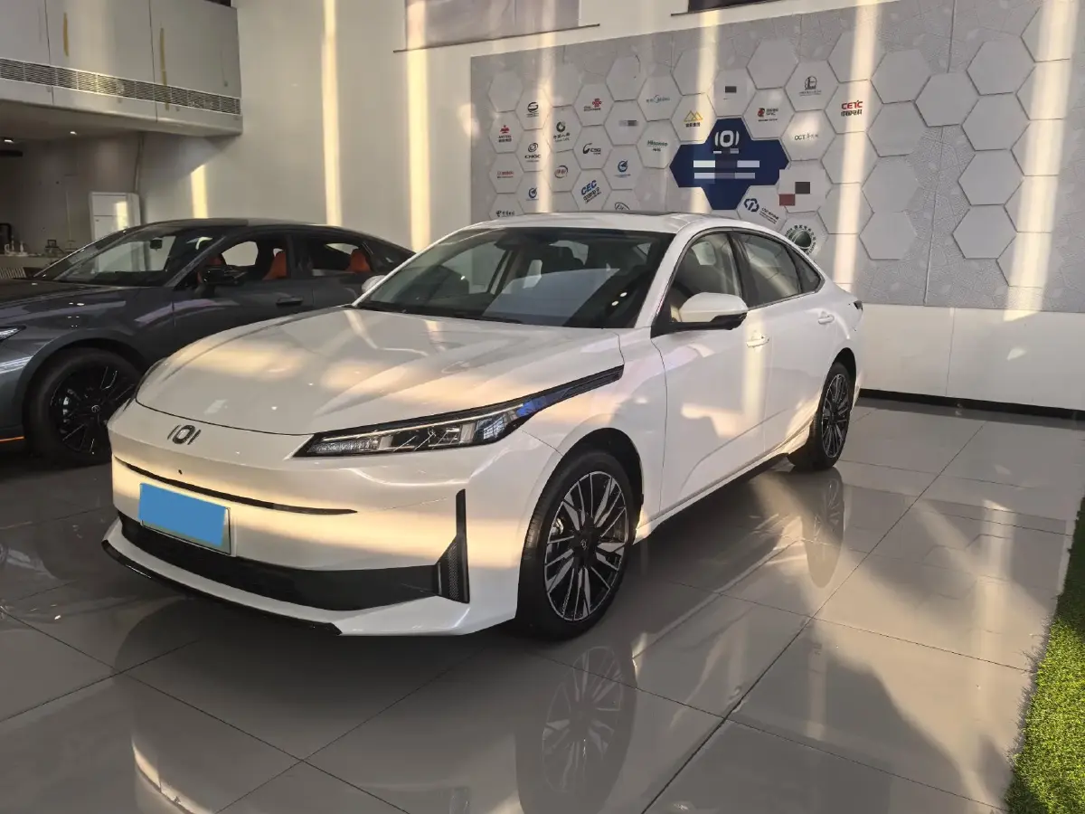 2025 ChangAn QiYuan A05 1.5L 98HP L4 E-CVT PHEV 18.4KWH