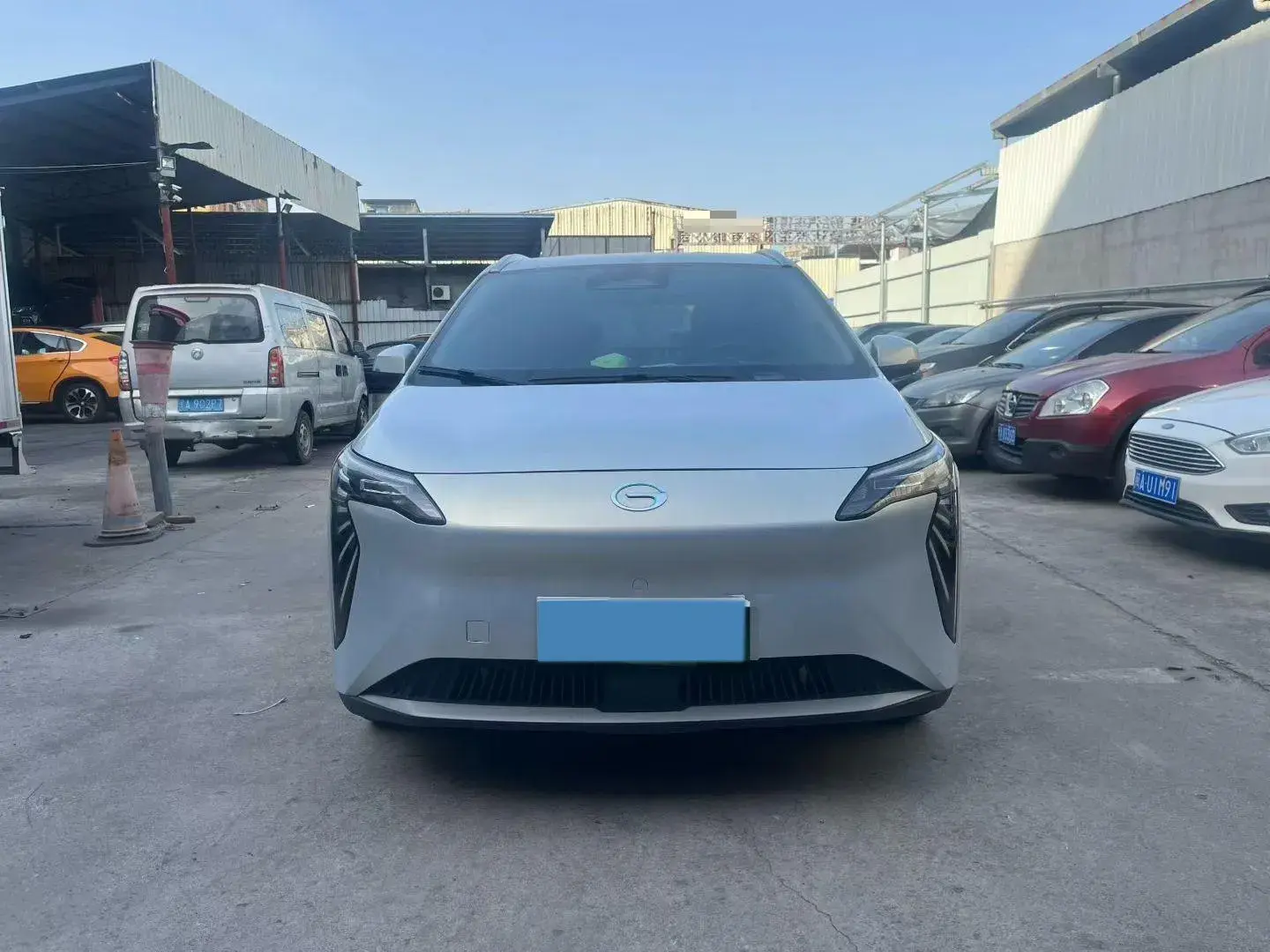 2024 AION Y thumbnail 2