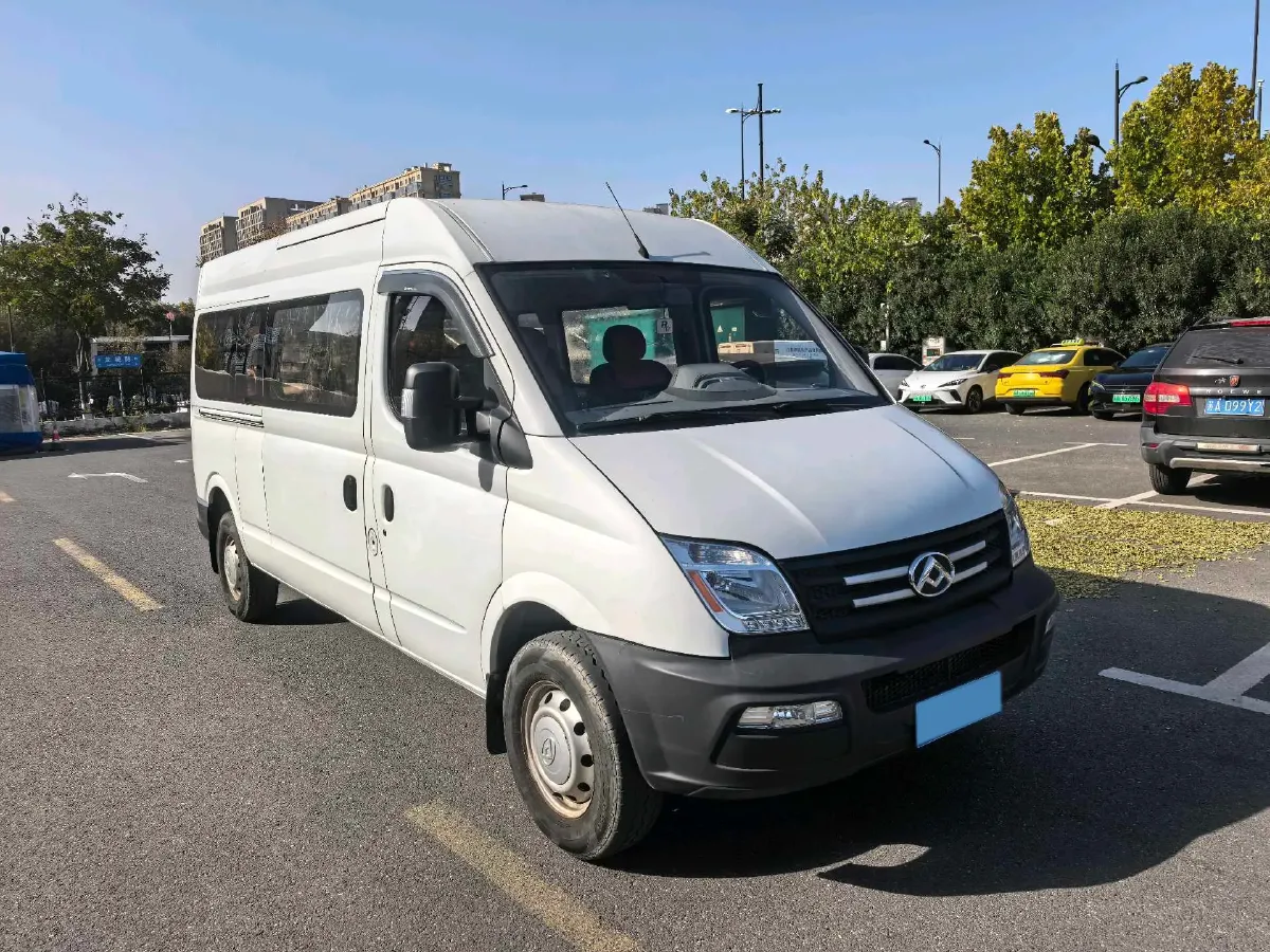 2020 MAXUS XinTu V80 2.5T 136HP L4 6MT,autocango,china used car exporter,china ev exporter,chinese used car exporter,chinese used ev exporter