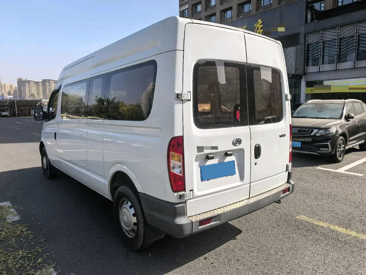 2020 MAXUS XinTu V80 2.5T 136HP L4 6MT,autocango,china used car exporter,china ev exporter,chinese used car exporter,chinese used ev exporter