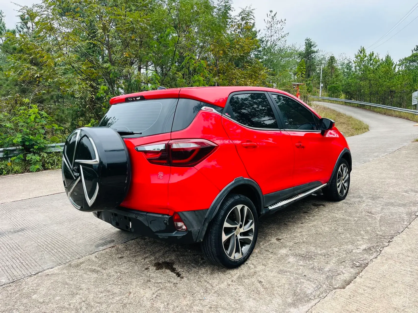 2017 BYD YUAN thumbnail 4