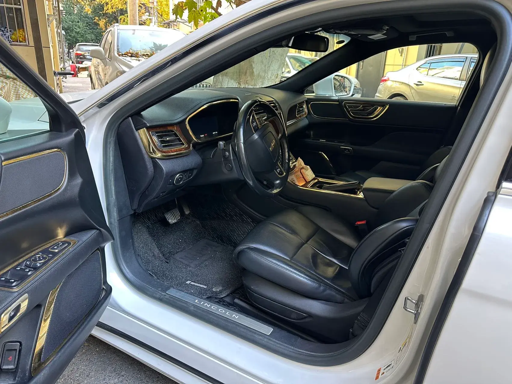 2017 LINCOLN CONTINENTAL thumbnail 3