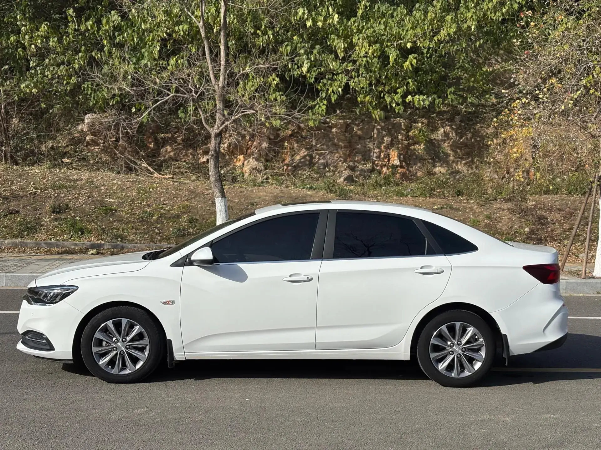 2022 CHEVROLET MONZA thumbnail 4