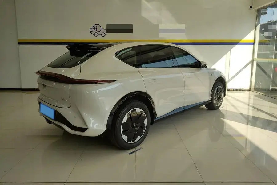 2023 IM LS7 thumbnail 2