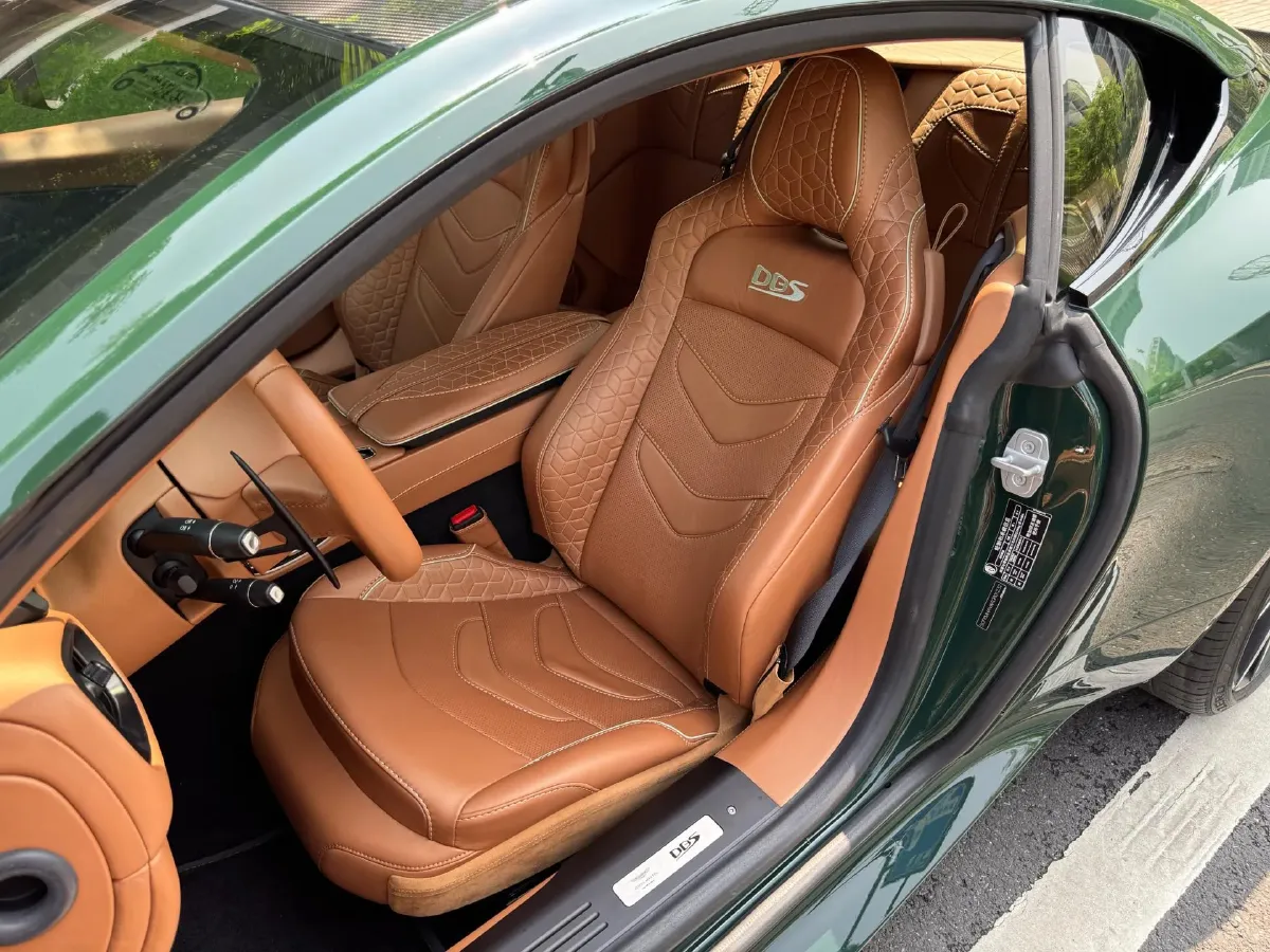 2019 Aston Martin DBS 5.2T 725HP V12 8AT,autocango,china used car exporter,china ev exporter,chinese used car exporter,chinese used ev exporter