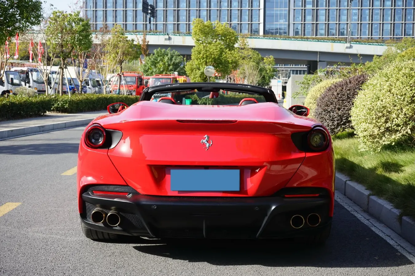 2021 Ferrari Portofino 3.9T 620HP V8 8DCT,autocango,china used car exporter,china ev exporter,chinese used car exporter,chinese used ev exporter