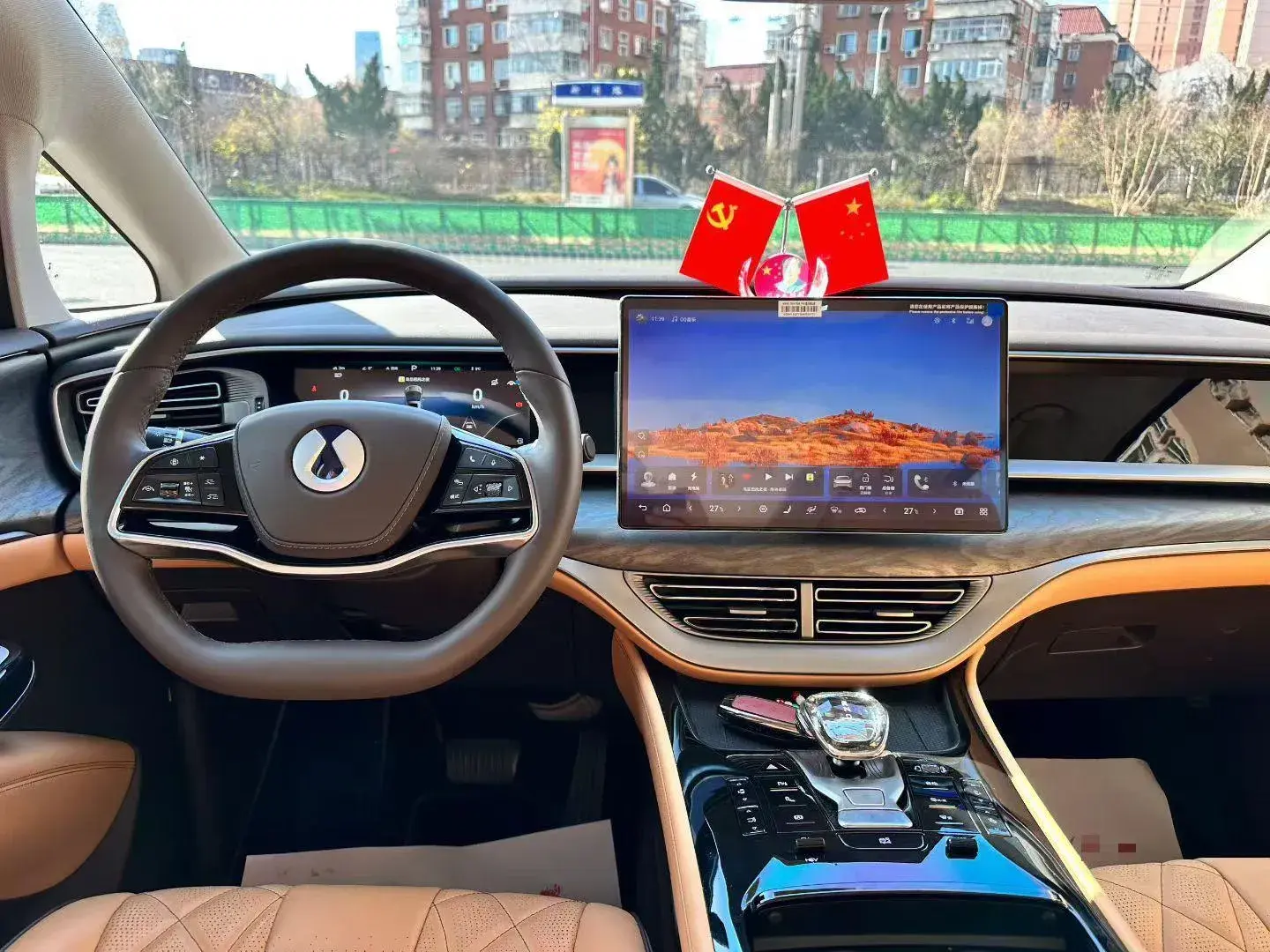 2024 DENZA D9 thumbnail 2