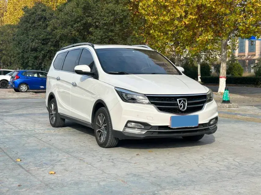2017 BAOJUN 730 thumbnail 3