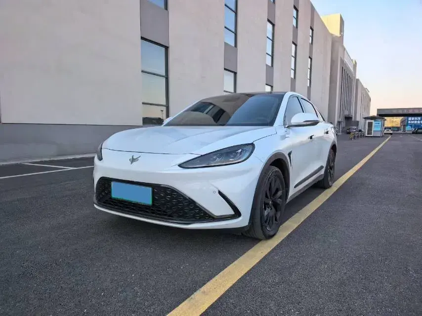 2023 ARCFOX αS BEV 65.6KWH