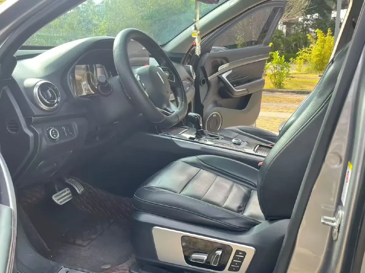 2017 Zotye T700 2.0T 190HP L4 8AT,autocango,china used car exporter,china ev exporter,chinese used car exporter,chinese used ev exporter