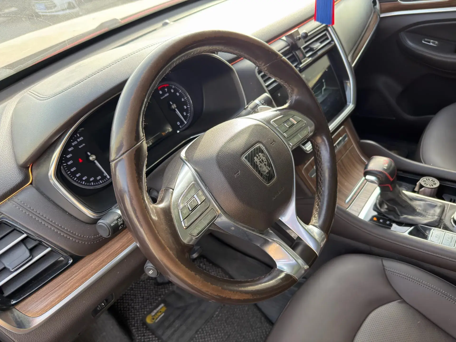 2018 ROEWE RX8 thumbnail 4