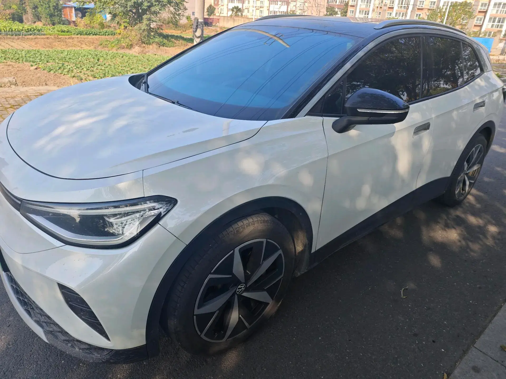 2021 VOLKSWAGEN ID.4 view 1