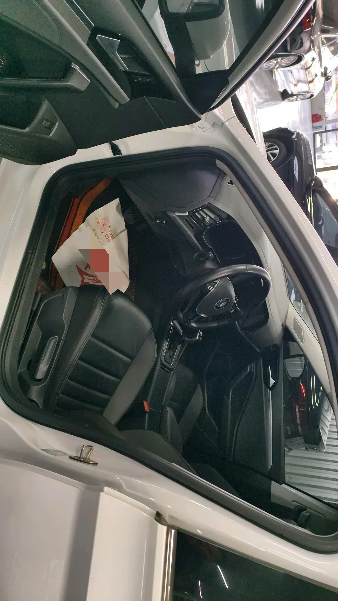 2021 VOLKSWAGEN SAGITAR thumbnail 3