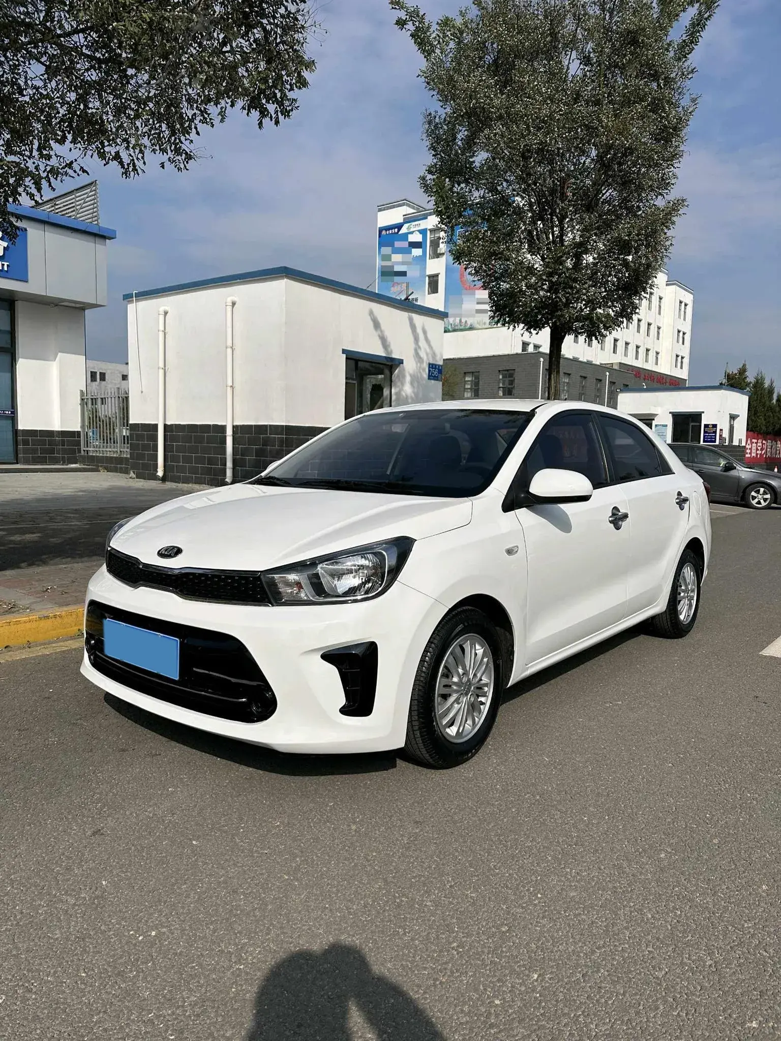 2017 KIA PEGAS view 1