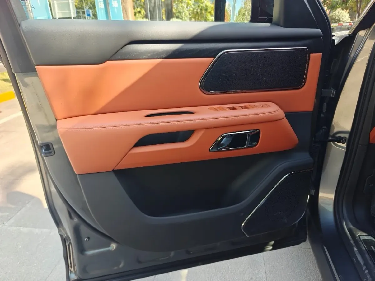 2023 ROX 01 1.5T 152HP L4 REEV 56.01KWH,autocango,china used car exporter,china ev exporter,chinese used car exporter,chinese used ev exporter