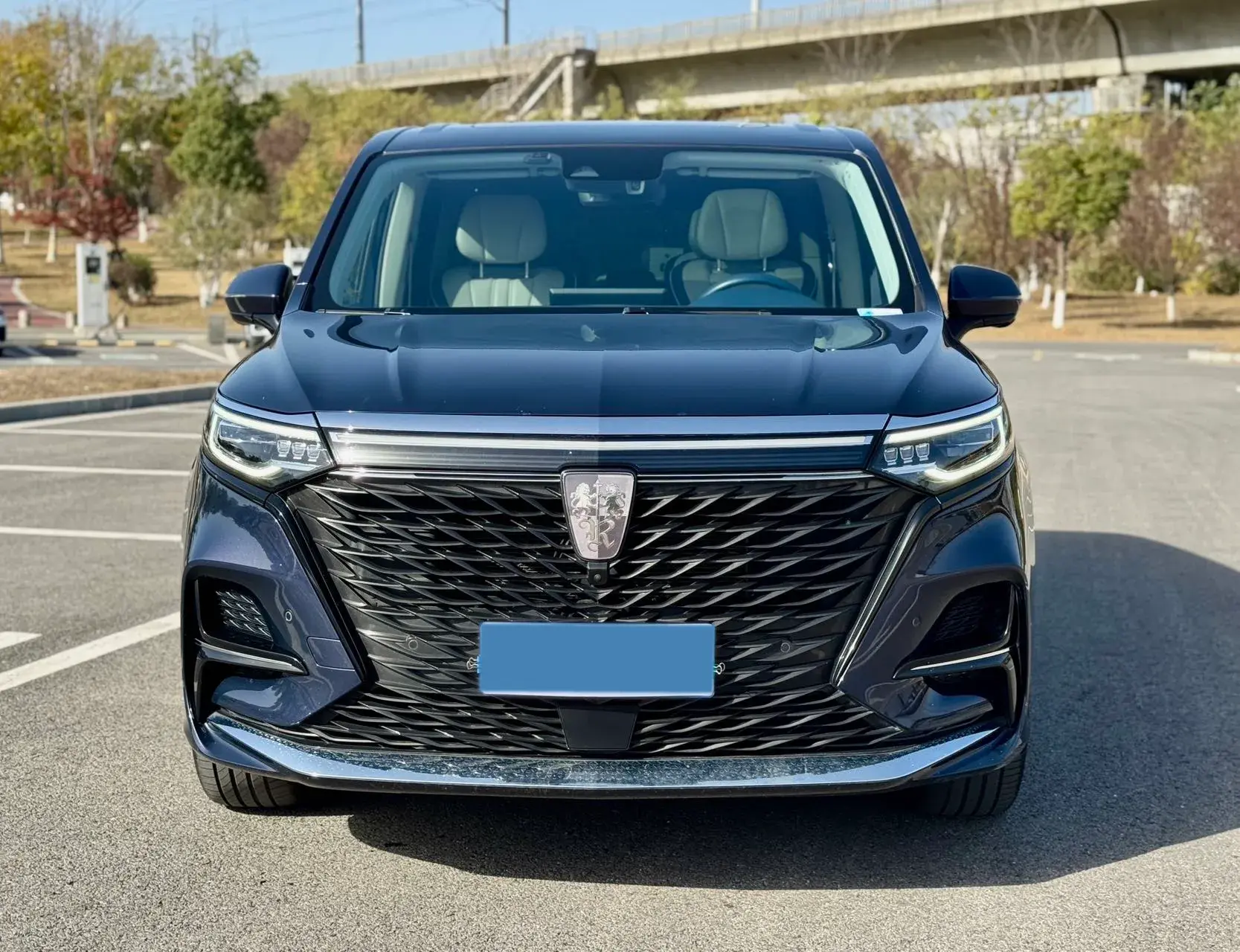 2021 ROEWE IMAX8 thumbnail 2