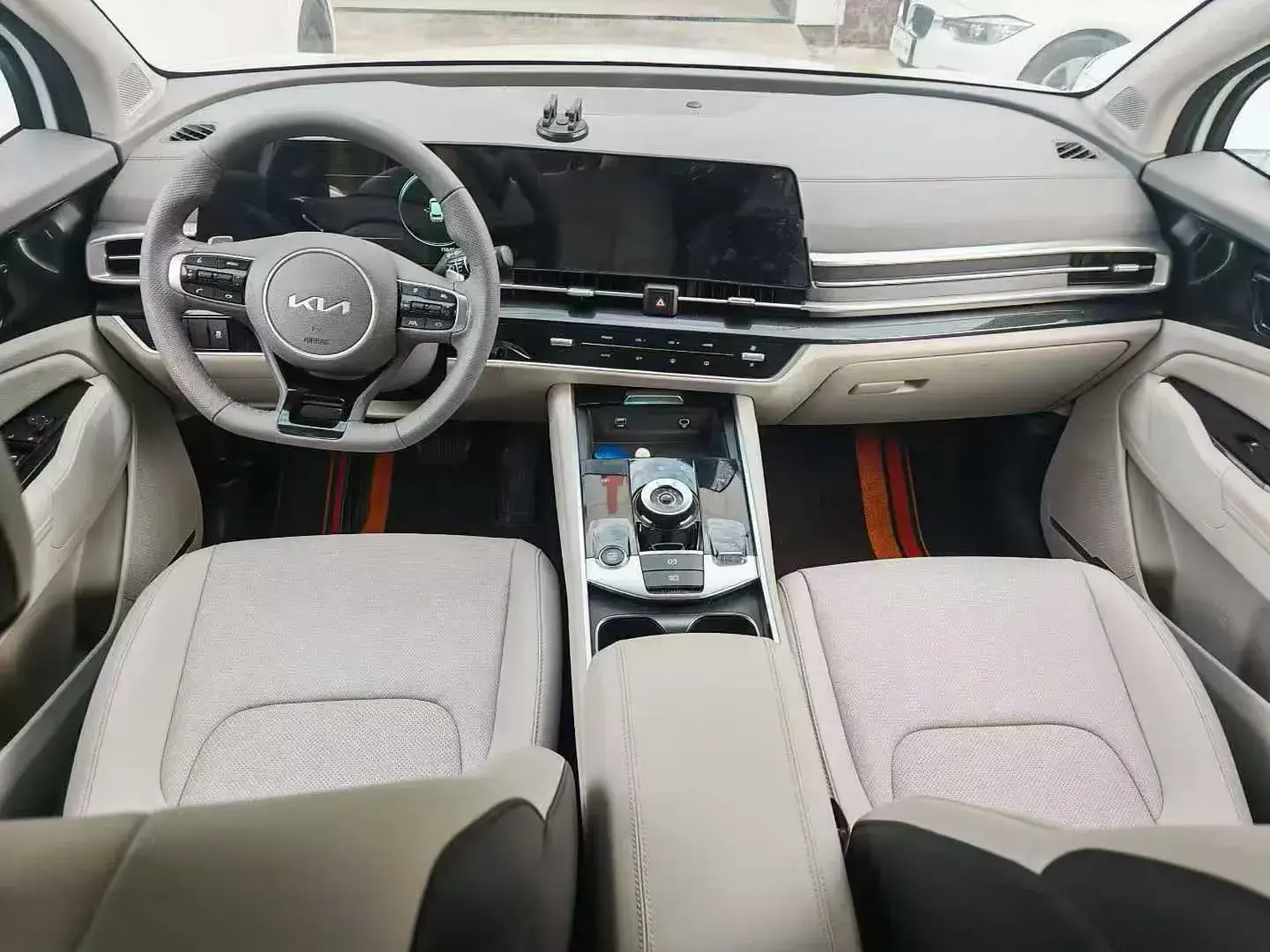 2023 KIA SPORTAGE thumbnail 3