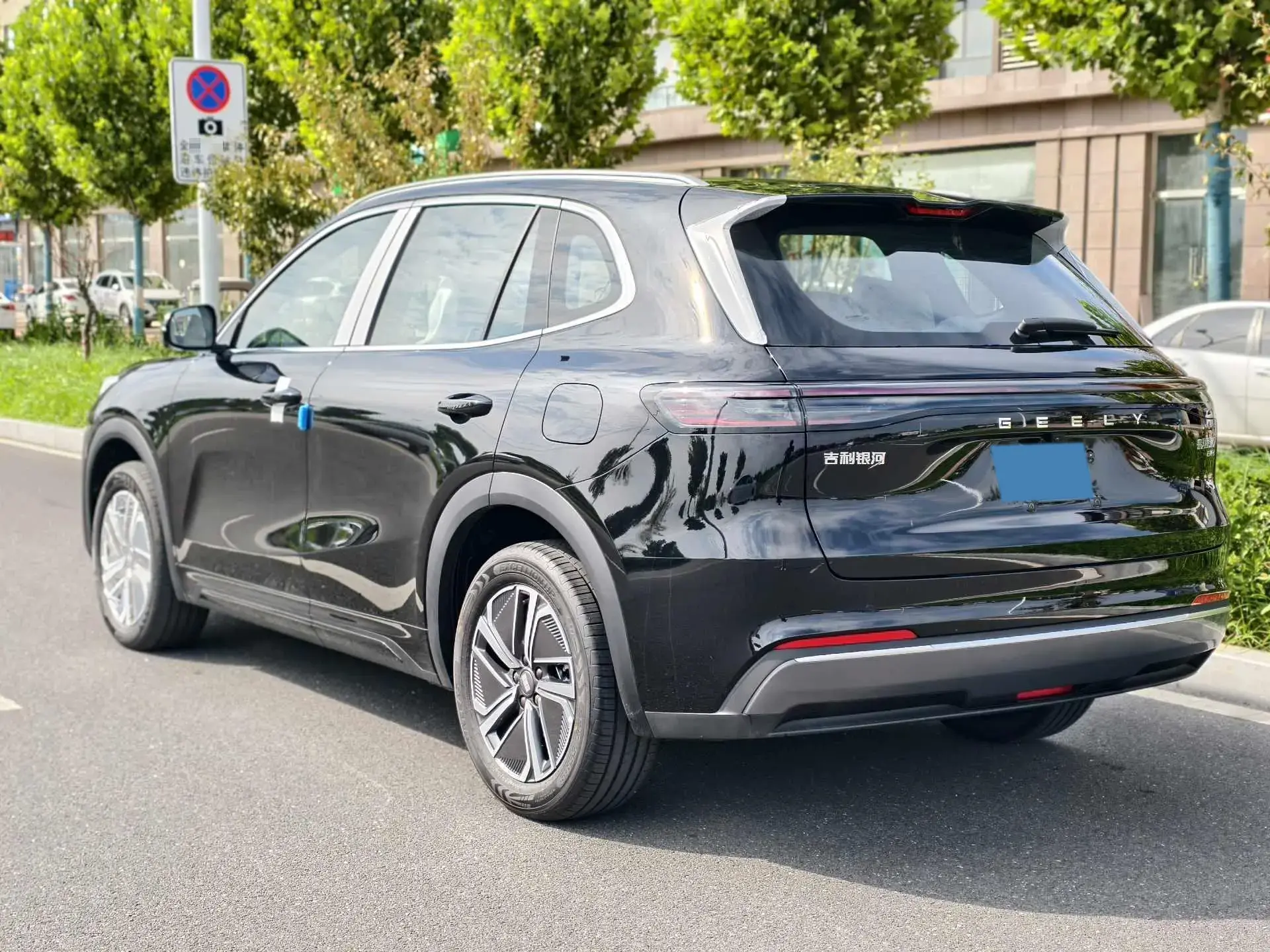 2025 GEELY GALAXY thumbnail 4