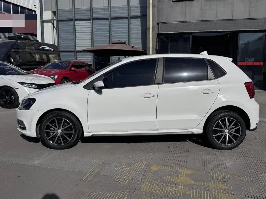 2018 VOLKSWAGEN POLO thumbnail 3