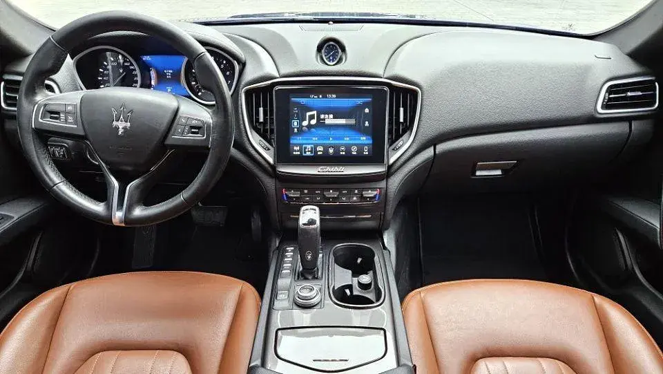 2019 MASERATI GHIBLI thumbnail 2