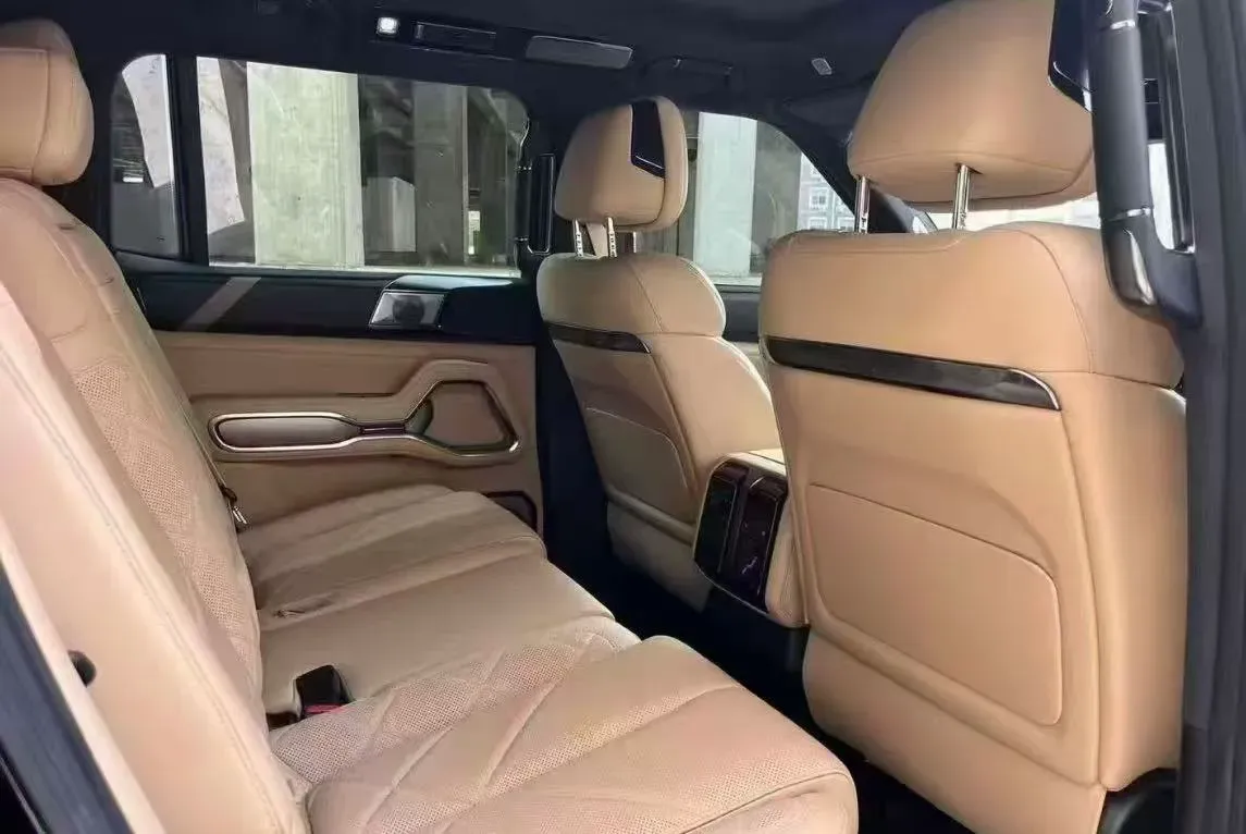 2025 FangChengBao Bao 8 2.0T 245HP L4 E-CVT PHEV 36.8KWH,autocango,china used car exporter,china ev exporter,chinese used car exporter,chinese used ev exporter