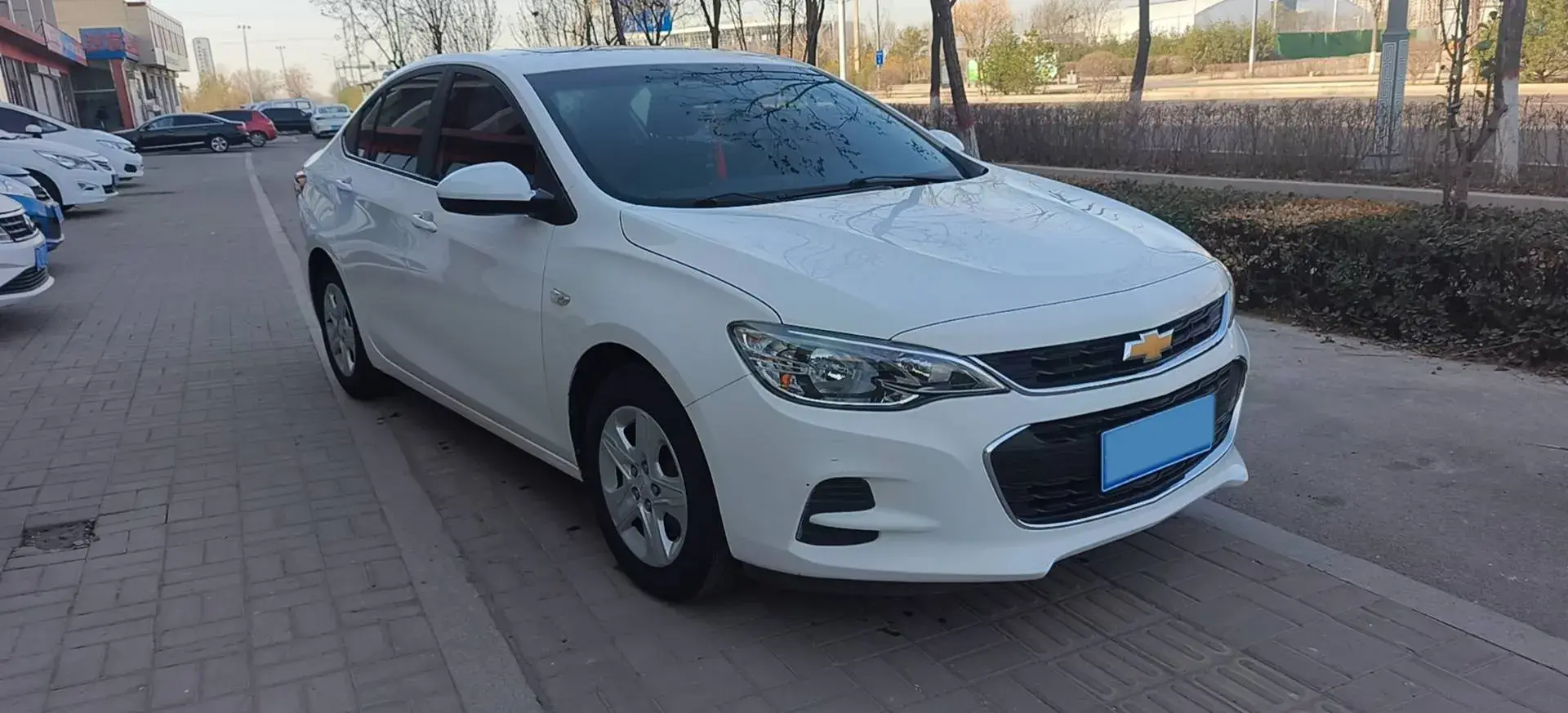 2019 CHEVROLET CAVALIER thumbnail 3