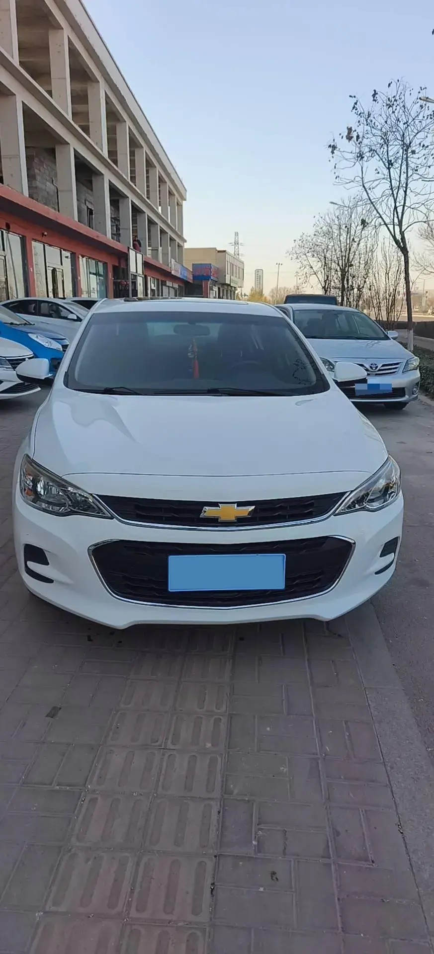 2019 CHEVROLET CAVALIER thumbnail 2
