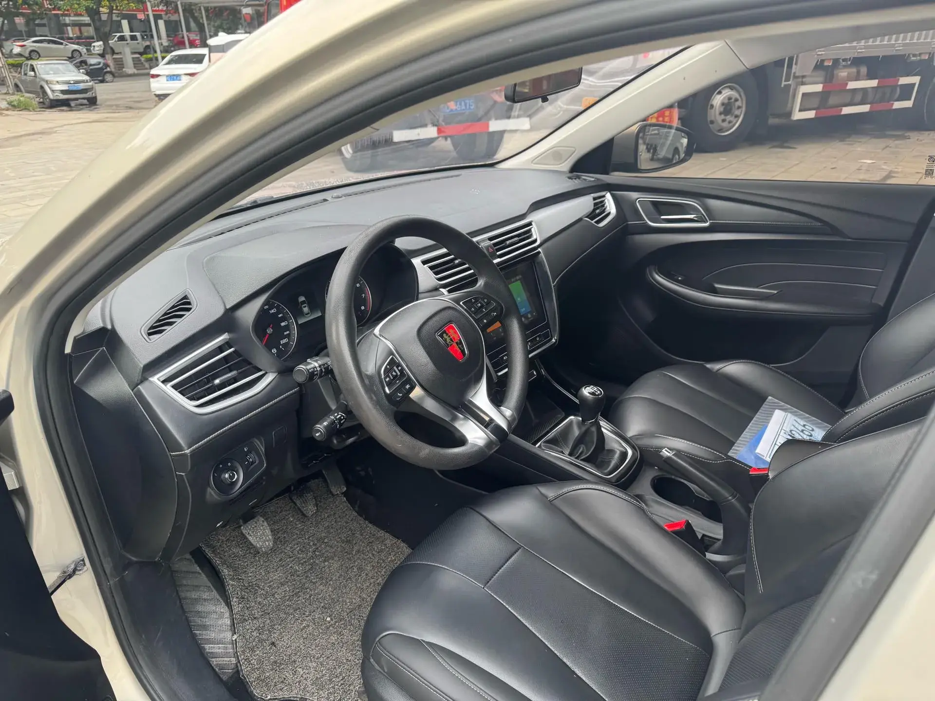 2021 ROEWE I5 thumbnail 4