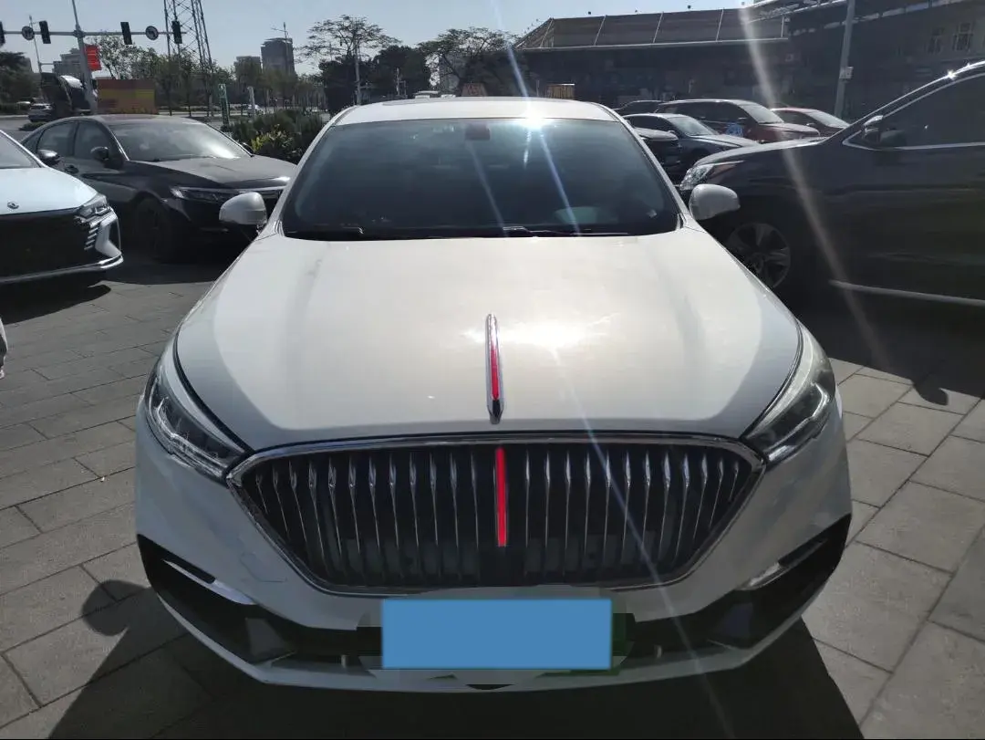 2022 HONGQI H5 thumbnail 2