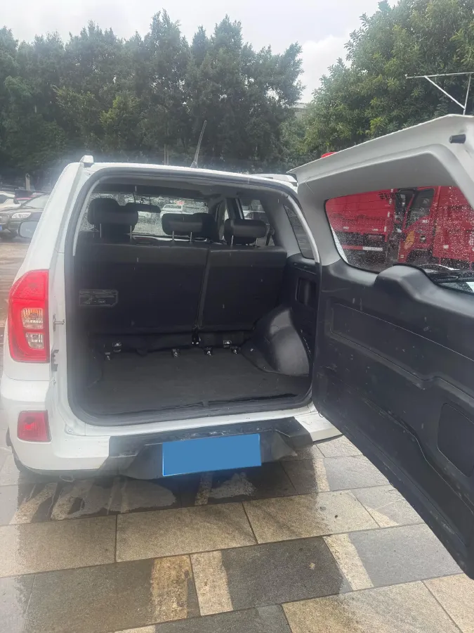 2016 Chery Tiggo 3 1.6L 126HP L4 5MT,autocango,china used car exporter,china ev exporter,chinese used car exporter,chinese used ev exporter