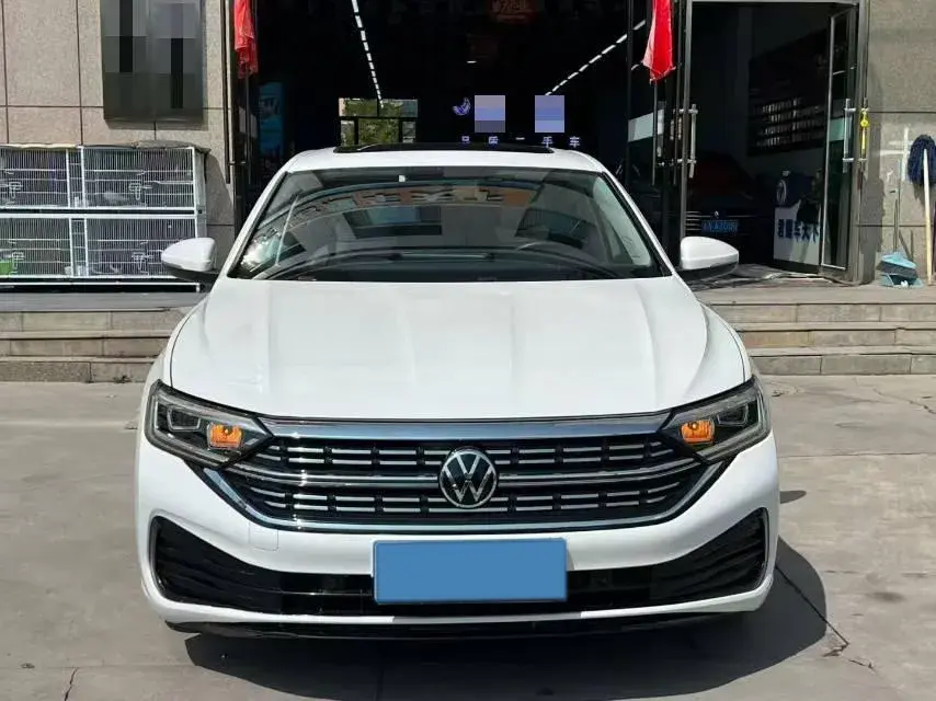 2023 VOLKSWAGEN SAGITAR thumbnail 3