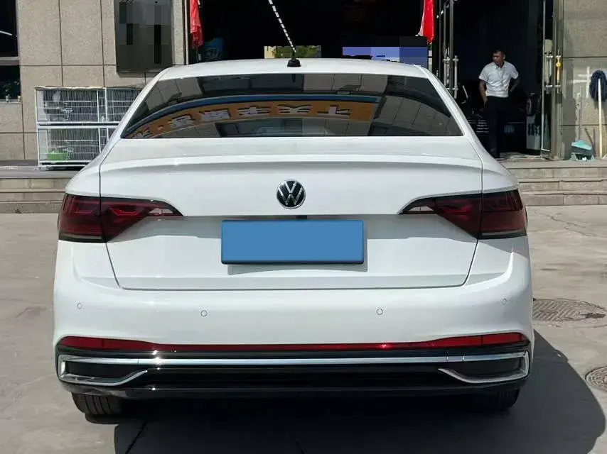 2023 VOLKSWAGEN SAGITAR thumbnail 4