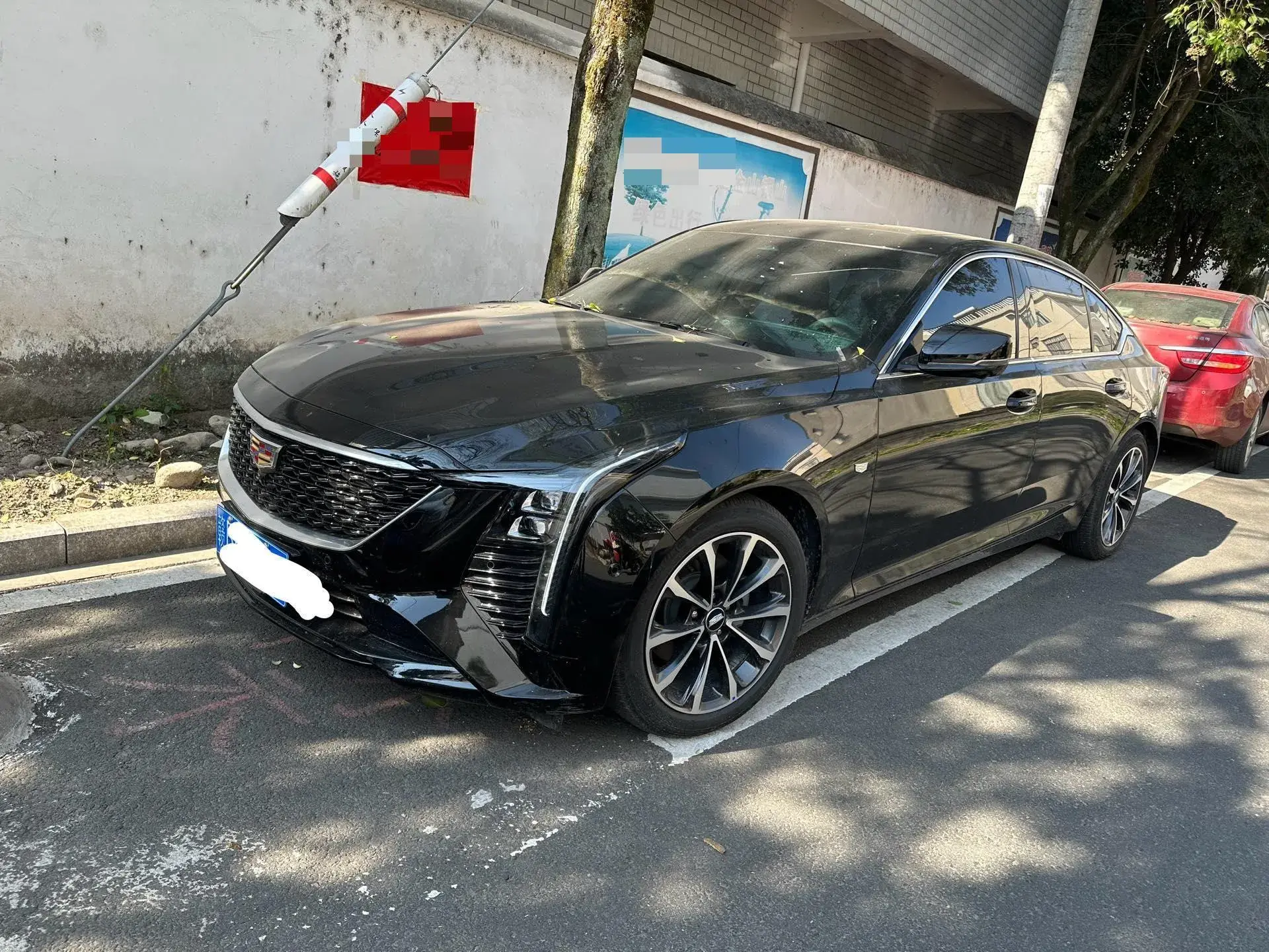 2025 CADILLAC CT5 view 1