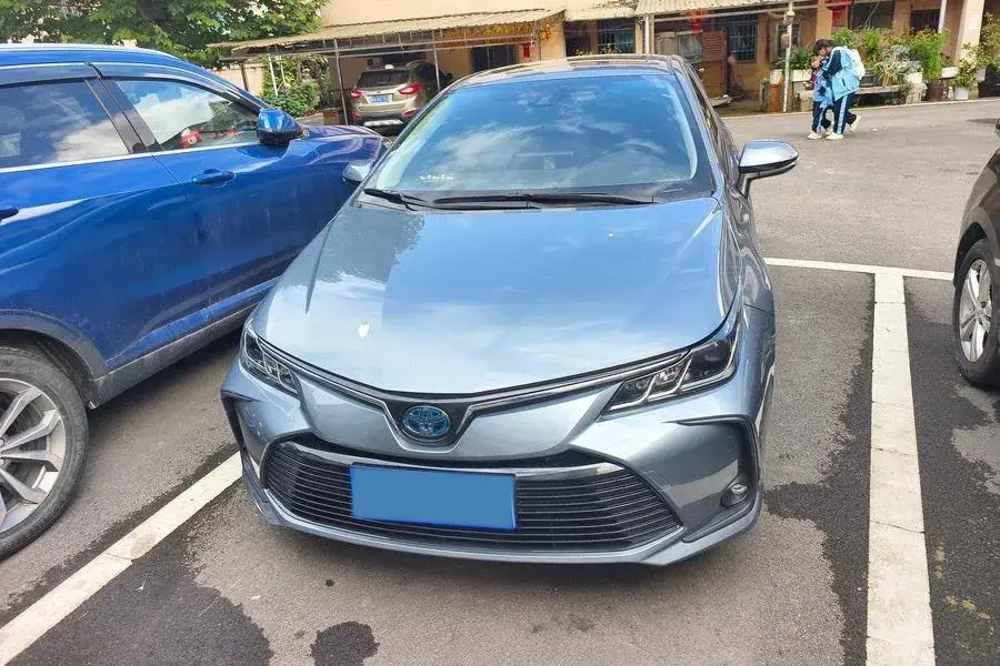 2021 TOYOTA COROLLA thumbnail 3