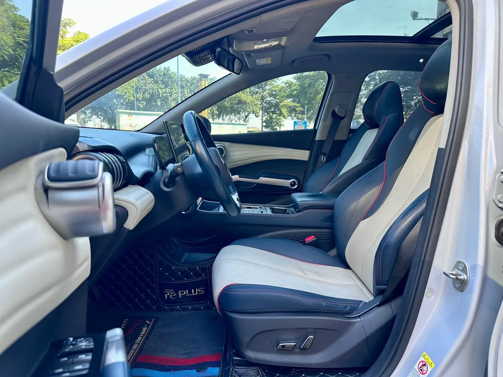 2022 BYD YUAN thumbnail 4