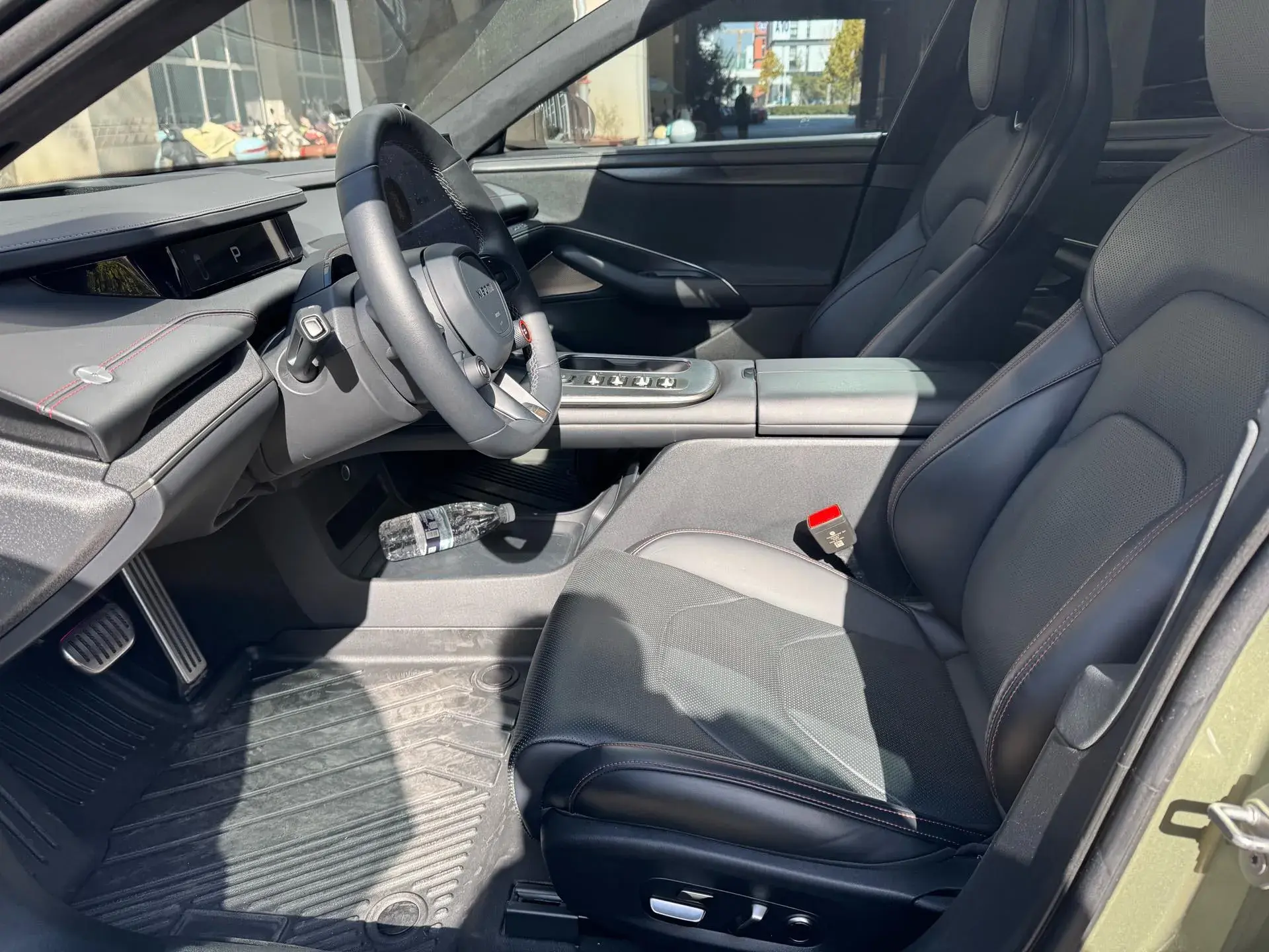 2024 MI SU7 thumbnail 4