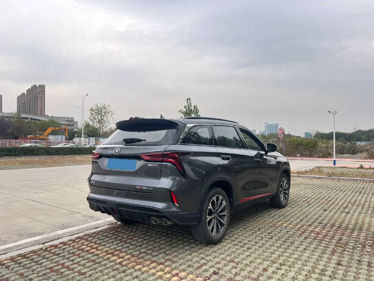 2022 ChangAn CS75 Plus 2.0T 233HP L4 8AT,autocango,china used car exporter,china ev exporter,chinese used car exporter,chinese used ev exporter