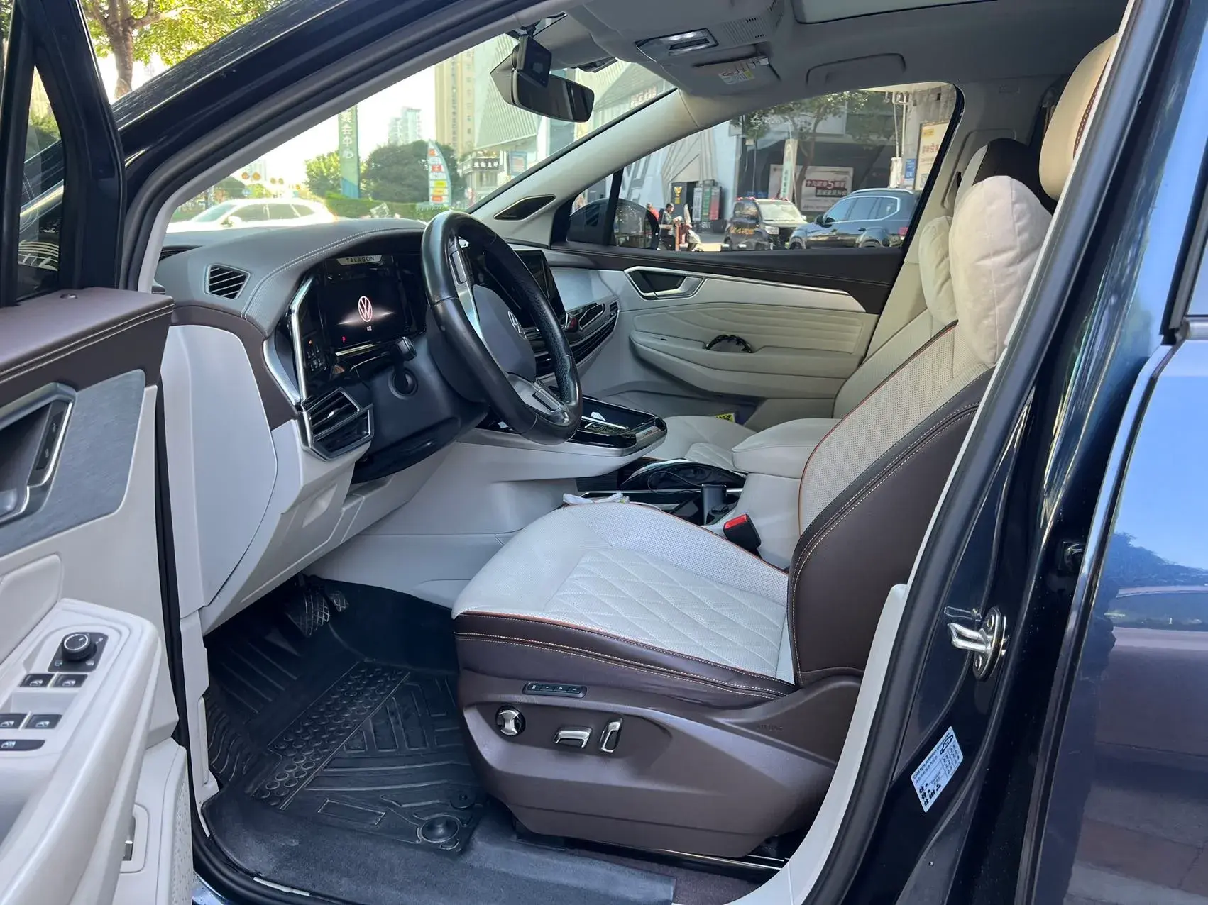 2021 VOLKSWAGEN TALAGON thumbnail 3