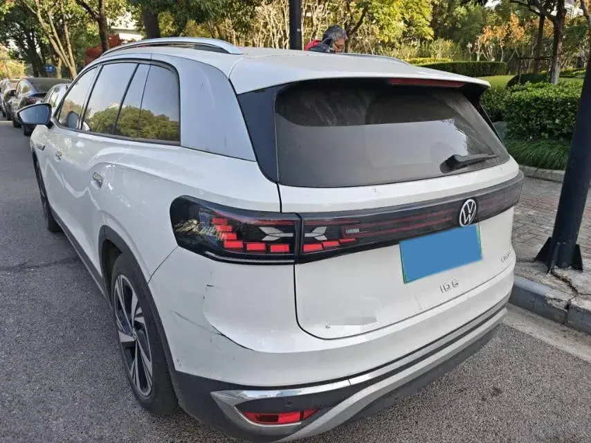 2021 VOLKSWAGEN ID.6 thumbnail 4