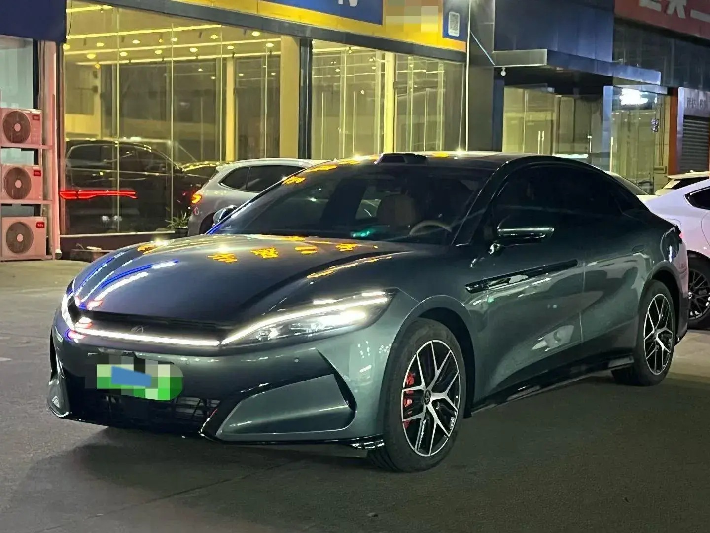 2025 BYD HANL view 1