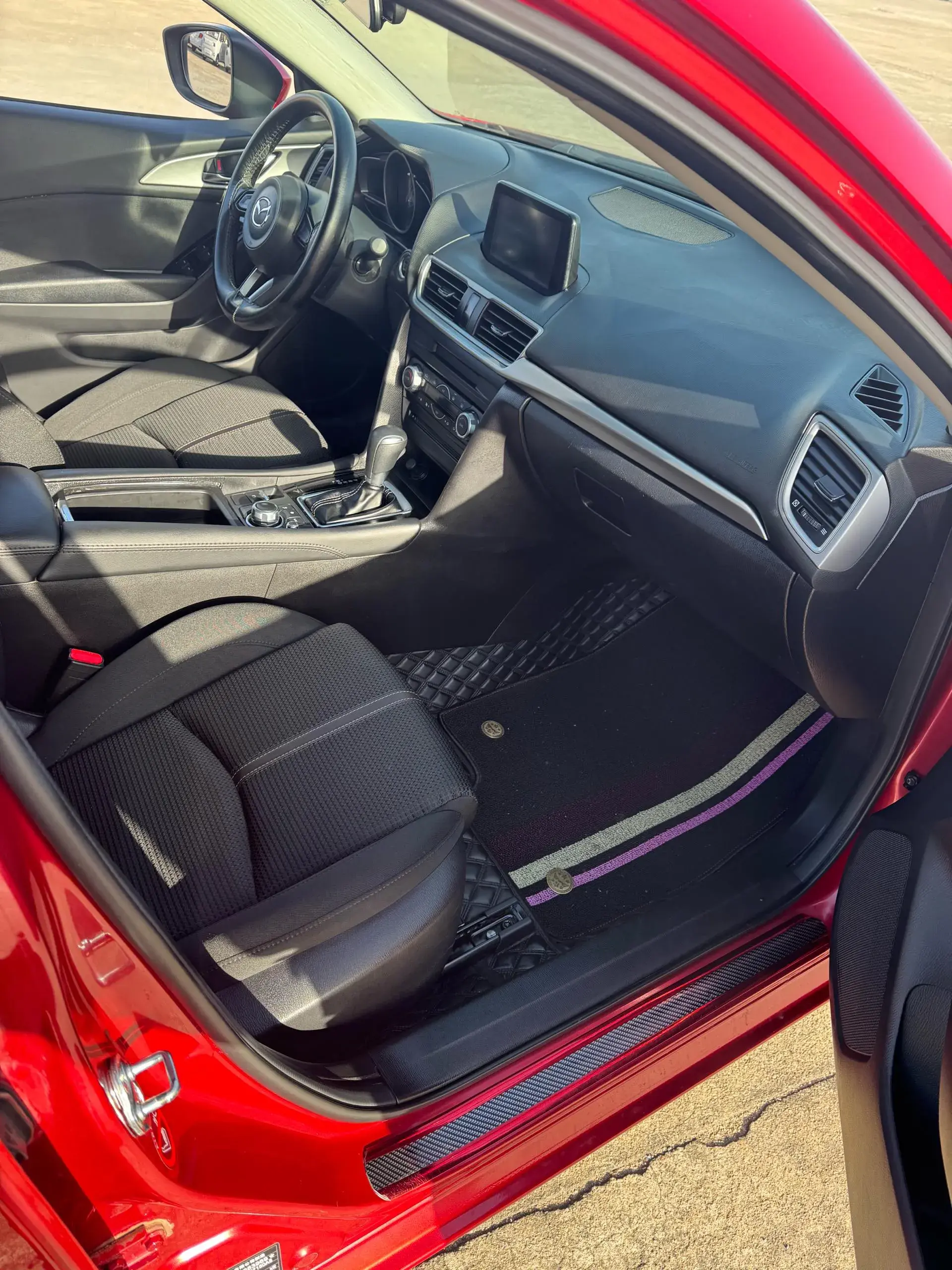 2017 MAZDA 3 thumbnail 3