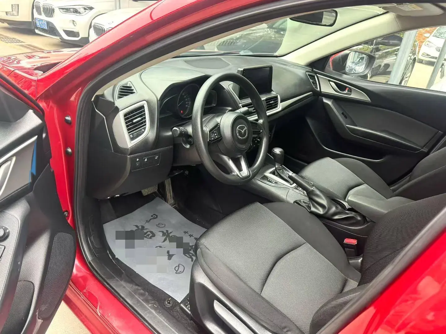 2017 MAZDA 3 thumbnail 4